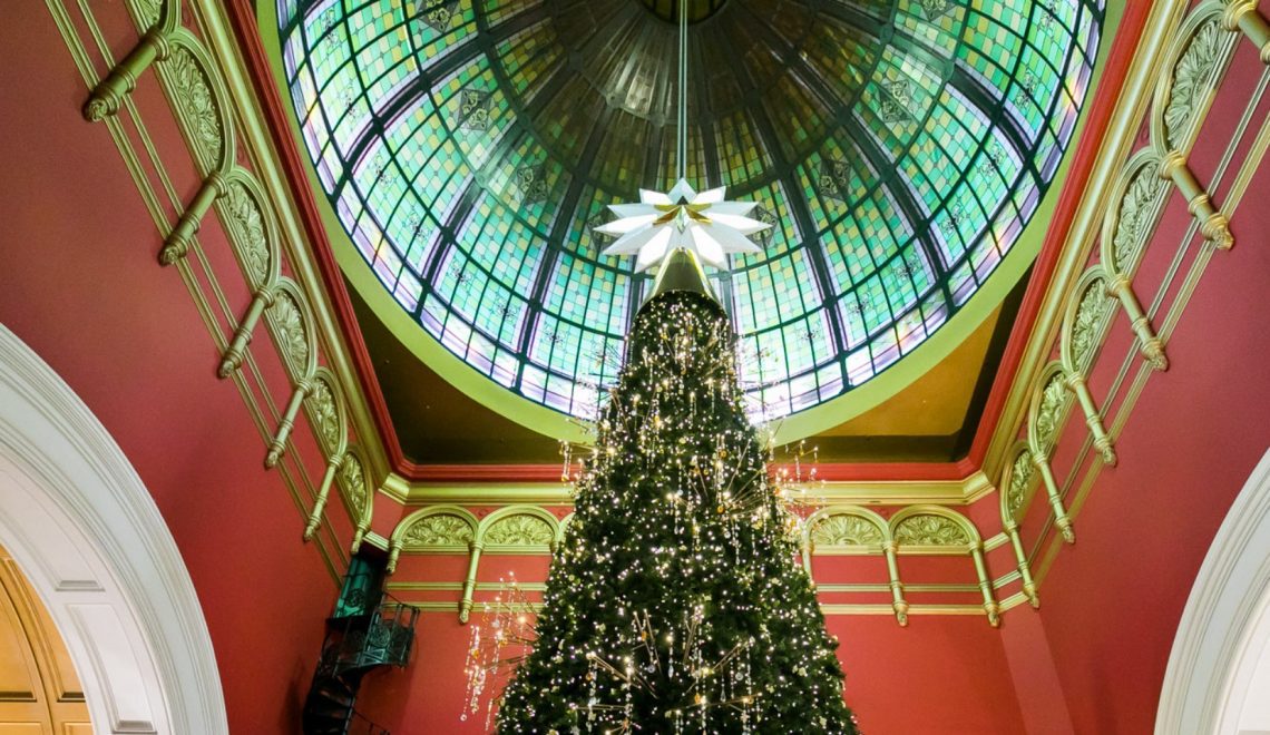 The QVB Christmas Tree Eastern Suburbs Mums