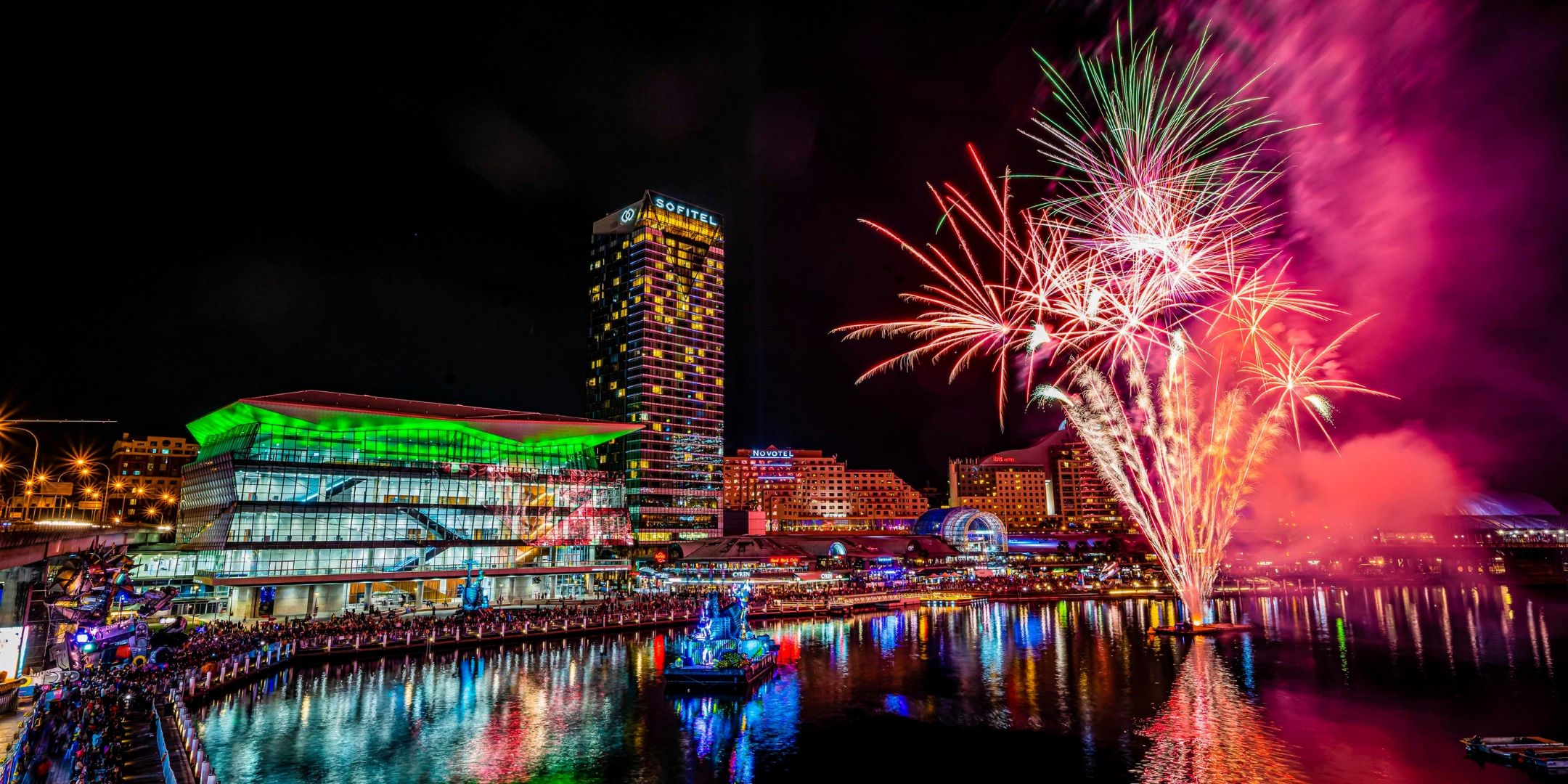 WHERE TO GET THE BEST VIEWS OF THE DARLING HARBOUR FIREWORKS Eastern