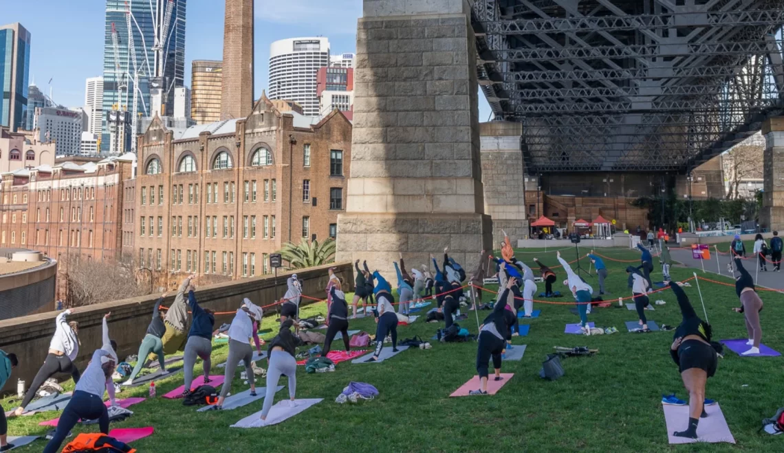 Free Yoga Under the Bridge: A Calm Start to Your Sunday